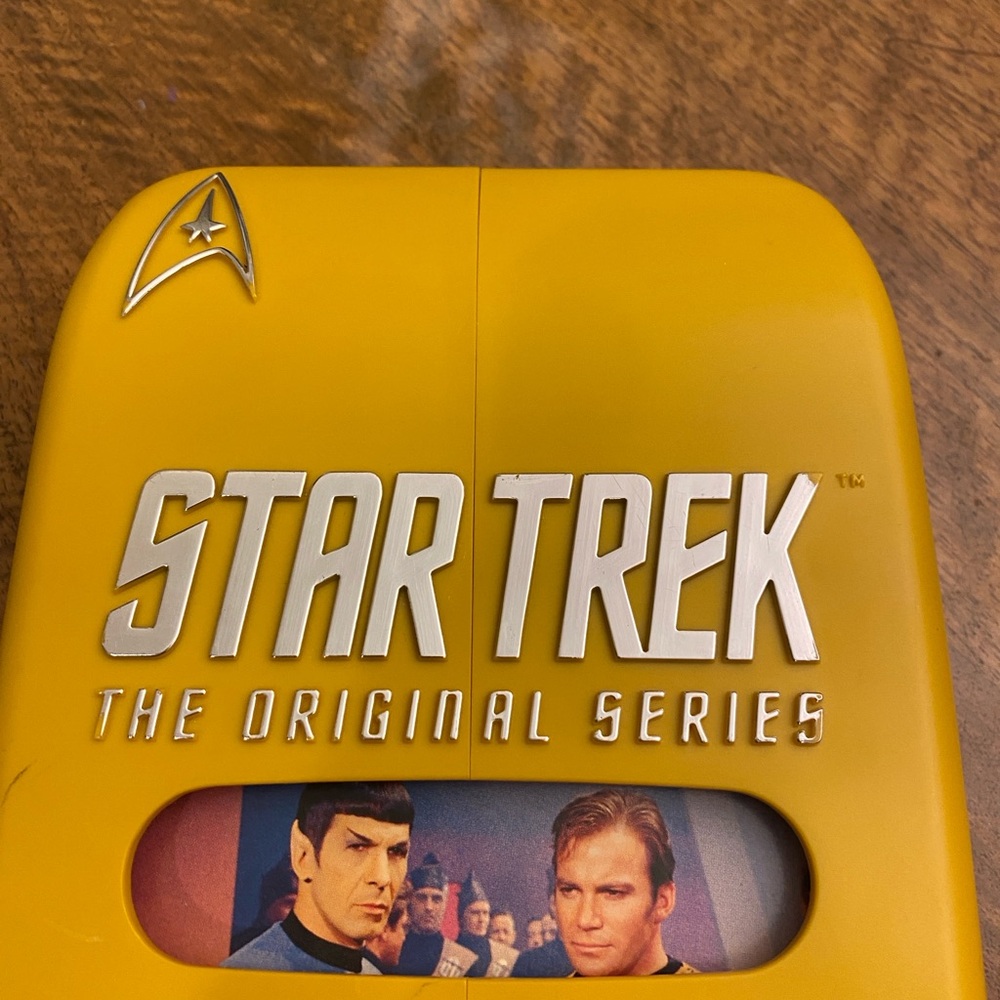 STAR TREK Season One Collector DVD Set - Picture 2 of 7